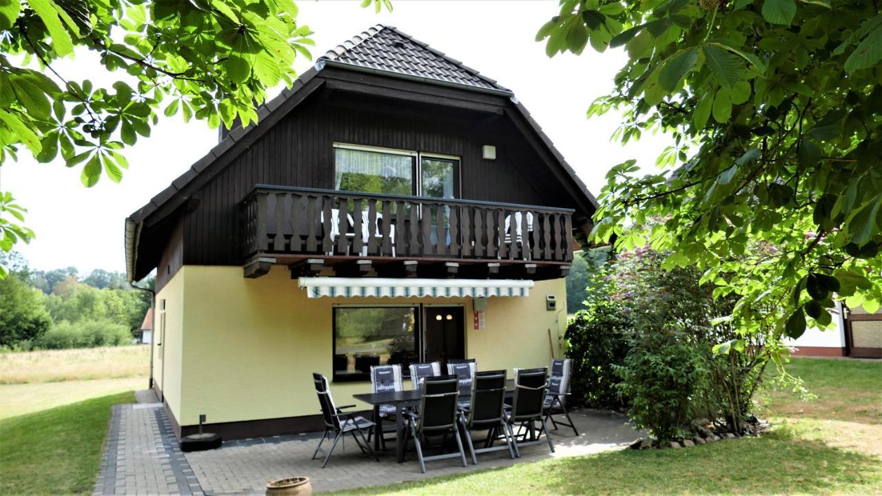 Helles Ferienhaus Im Landhausstil Fuer Bis Zu 10 Personen Frielendorf Extérieur photo