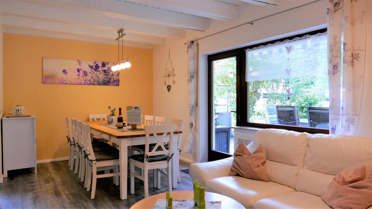 Helles Ferienhaus Im Landhausstil Fuer Bis Zu 10 Personen Frielendorf Extérieur photo