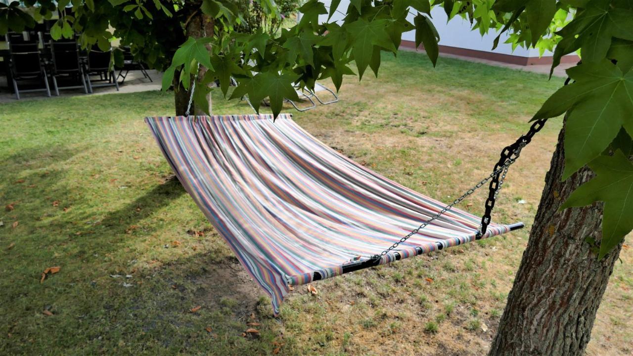 Helles Ferienhaus Im Landhausstil Fuer Bis Zu 10 Personen Frielendorf Extérieur photo