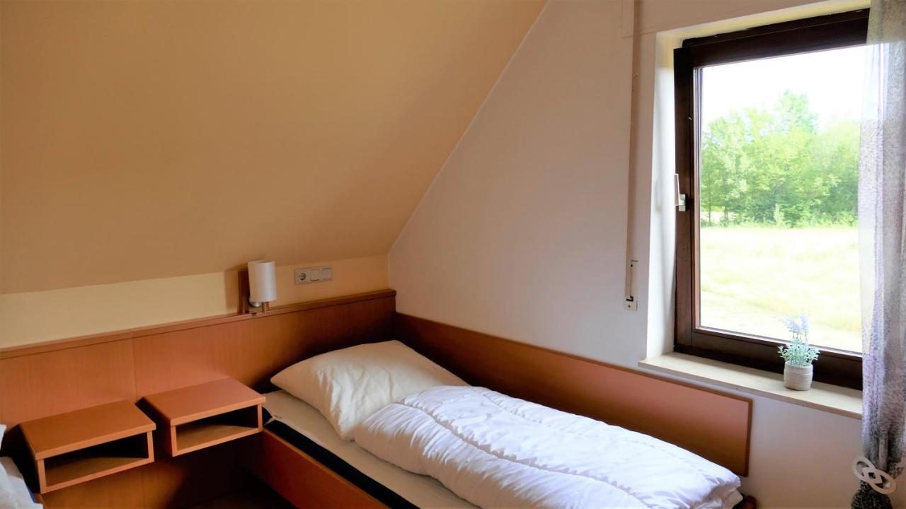Helles Ferienhaus Im Landhausstil Fuer Bis Zu 10 Personen Frielendorf Extérieur photo